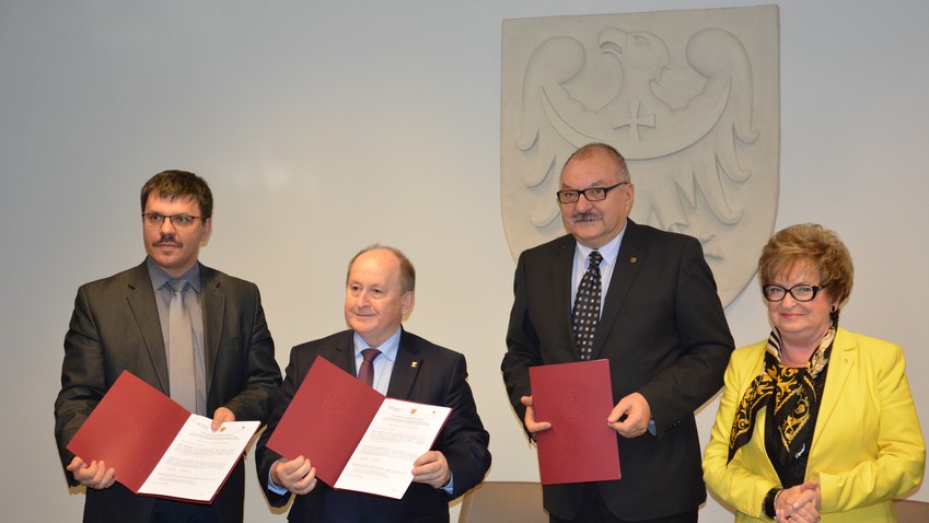 Powszechna edukacja ekonomiczna Polaków staje się faktem. Dolny Śląsk wśród pionierów
