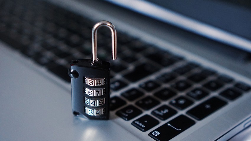 „Bezpieczeństwo w Cyberprzestrzeni”: eService dołączył do programu edukacyjnego