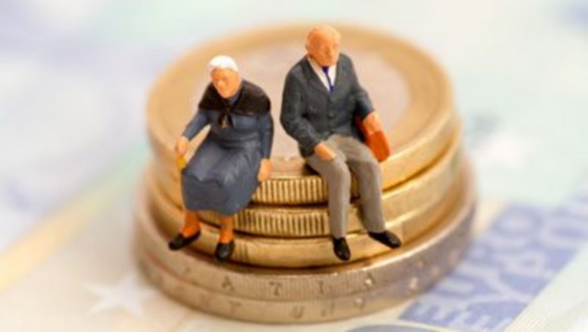 ZUS: coraz więcej emerytów korzysta z kont. Banki przygotowują dla nich specjalne oferty