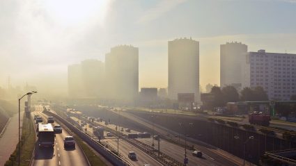 Widok na Katowice spowite smogiem