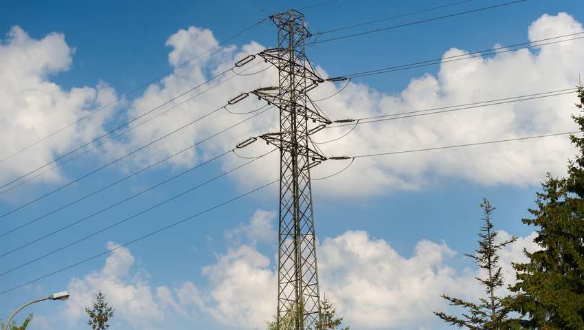 NBP: ceny energii elektrycznej zamrożone tylko na 2019  r. Co dalej?
