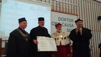 prof. Paul Dembiński otrzymuje doktorat honoris causa