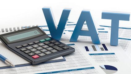 Napis VAT i kalkulator