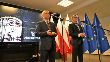 Minister cyfryzacji Marek Zagórski i wiceminister spraw wewnętrznych i administracji Paweł Szefernaker