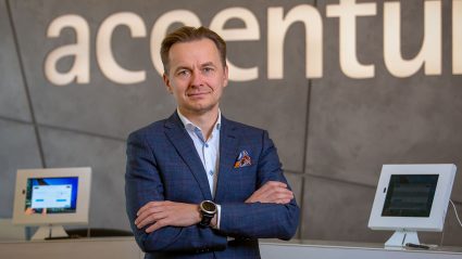 Karol Mazurek, Accenture