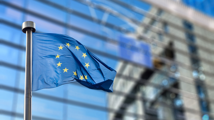 Prawo. Unia: Bilans zamknięcia/otwarcia nowej Komisji Europejskiej