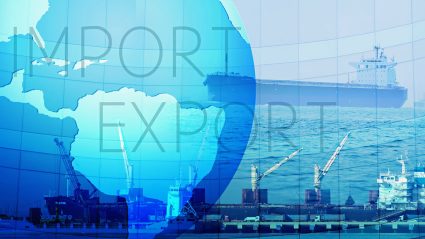 Napisy eksport i import na tle mapy i statków