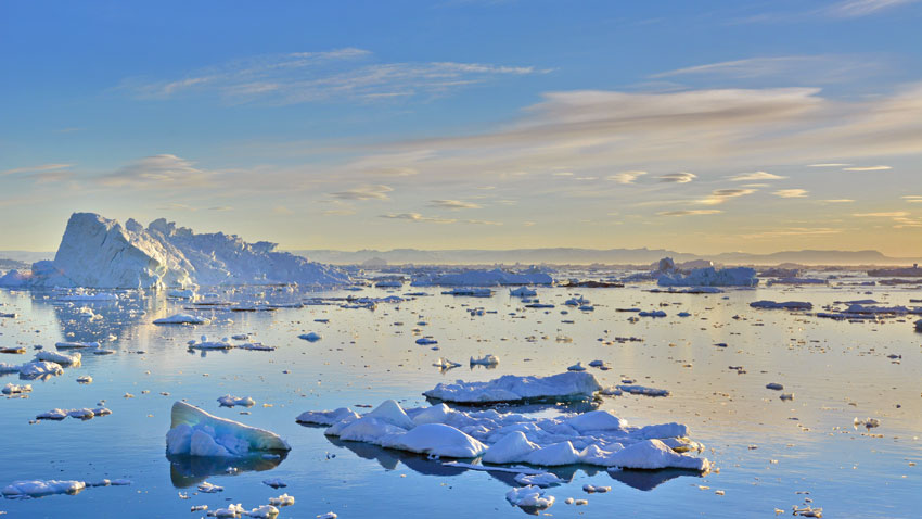 Zmiany klimatu: Grenlandia znika dwa razy szybciej, Antarktyda aż trzy. Alarmujący raport ONZ