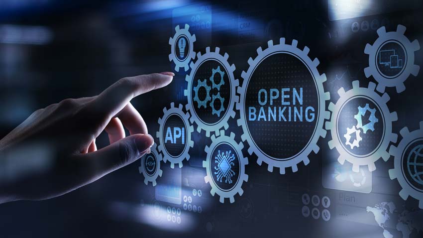 IT@BANK. Technologie: Fintechy nieśmiało otwierają banki