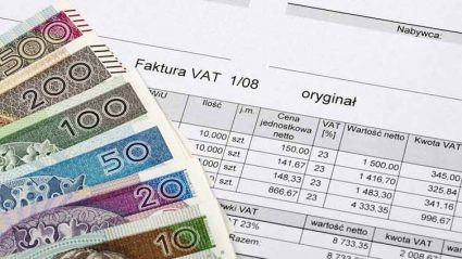 Faktura VAT i pieniądze
