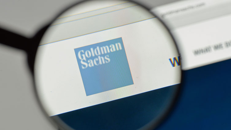 Goldman Sachs: słabszy złoty i zwiększenie skupu obligacji bardziej skuteczne niż cięcie stóp procentowych przez NBP