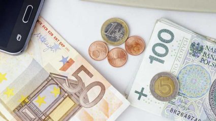 Waluty: euro, złoty i frank szwajcarski