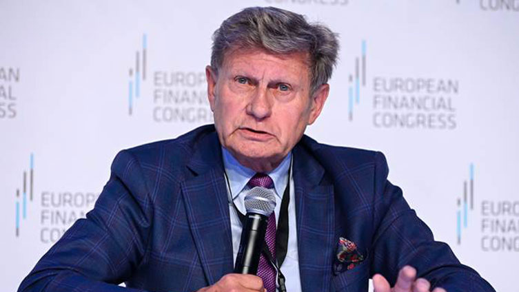 Prof. Leszek Balcerowicz na EKF: inflacja powyżej 5 proc. to dzwonek alarmowy; niepokojące stanowisko prezesa NBP
