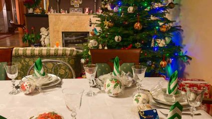 Wigilijny stół na Boże Narodzenie