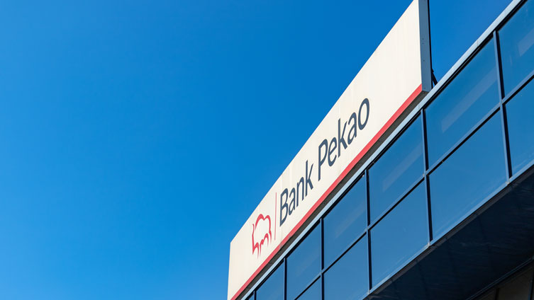 Bank Pekao sfinansuje budowę największej farmy fotowoltaicznej w Polsce