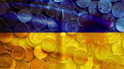Flaga Ukrainy, nabój i pieniądze