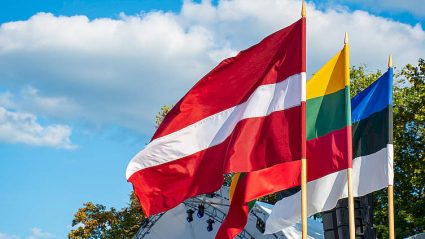 Litwa, Łotwa, Estonia, flagi