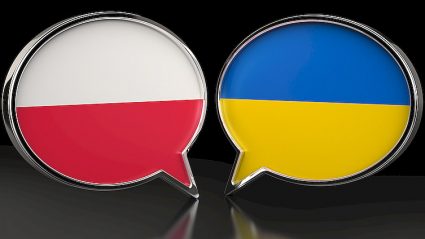 flagi Polski i Ukrainy w tzw. dymkach dialogowych