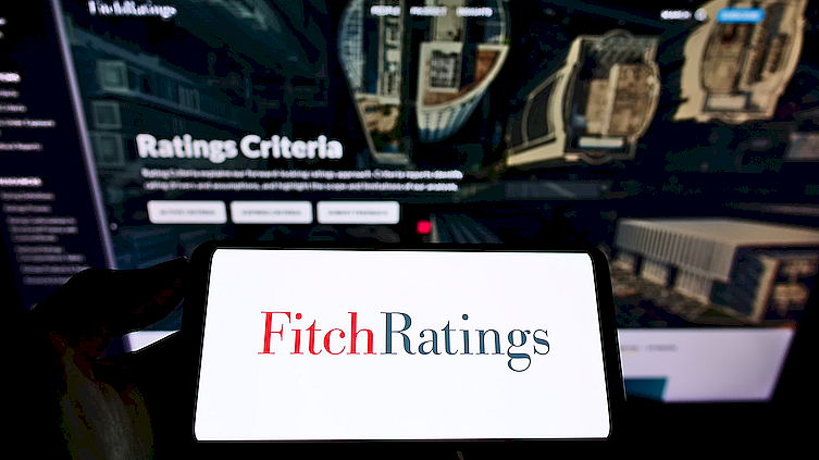 Fitch potwierdza rating Polski na poziomie „A-” z perspektywą stabilną, ale podkreśla ryzyko przejrzystości fiskalnej