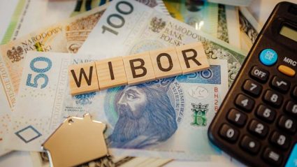 Napis WIBOR na tle banknotów