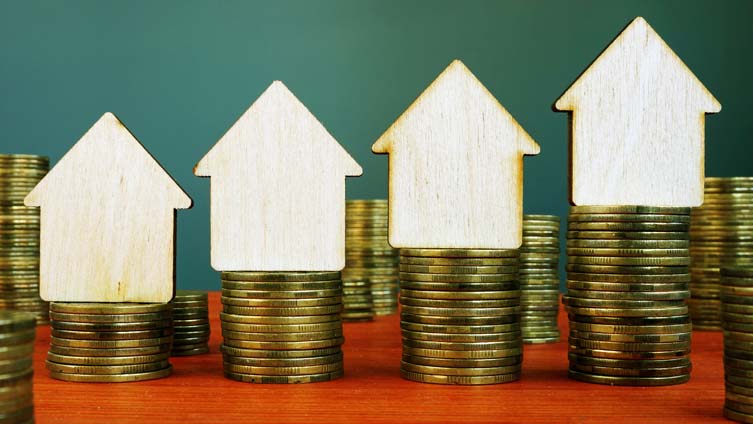 Ceny nieruchomości: największe szanse na spadki w kategorii domów i większych mieszkań