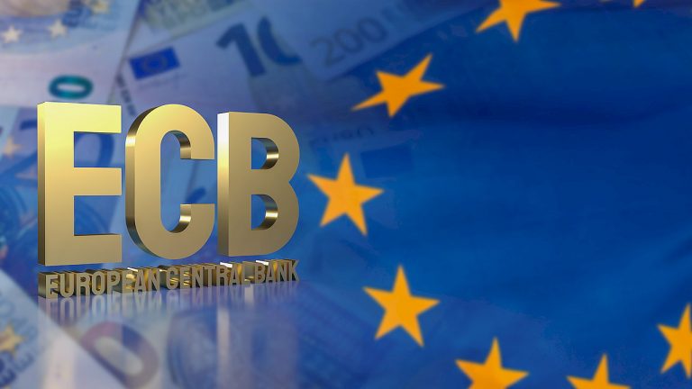 ECB, napis na tle flagi UE