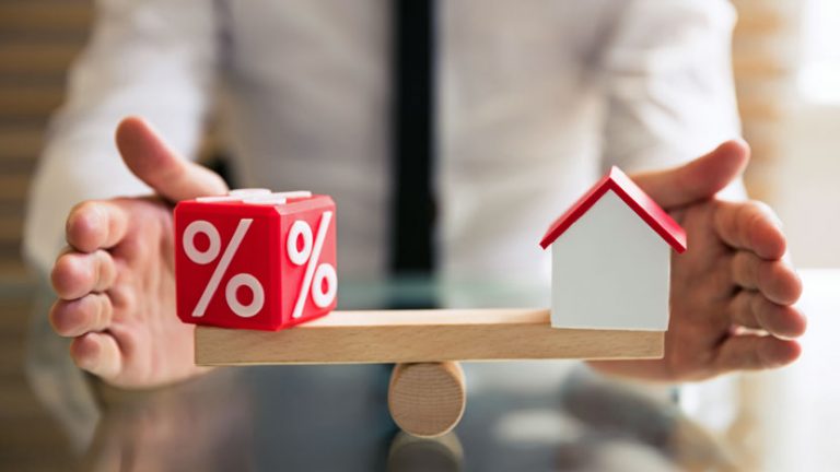 Oprocentowanie kredytu hipotecznego - dom i procent na wadze