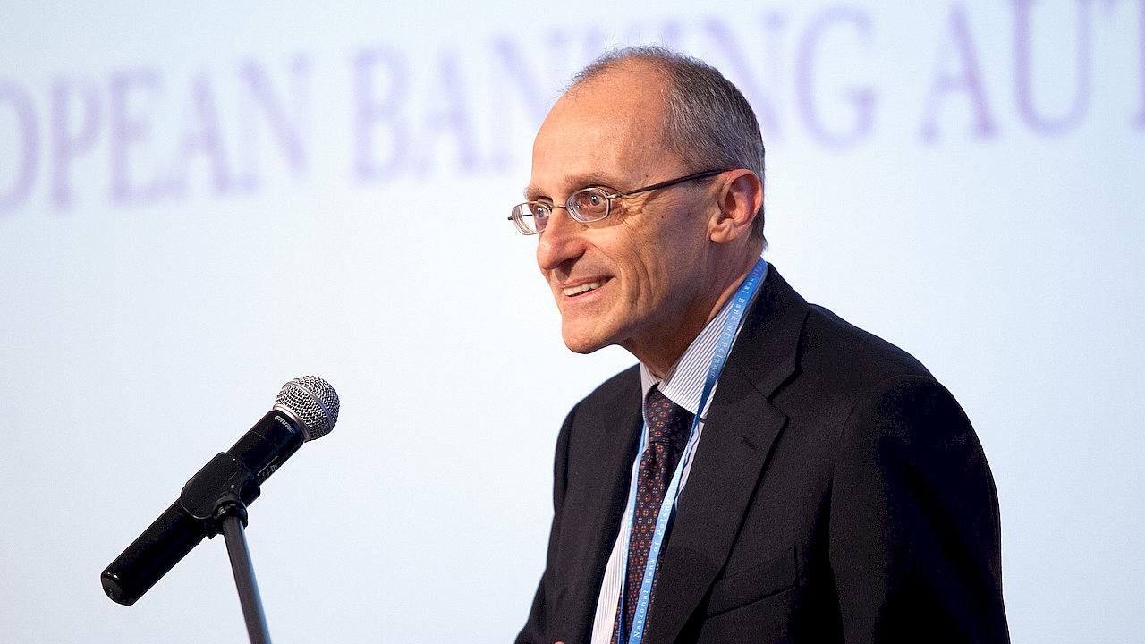 Przewodniczący Rady ds. Nadzoru EBC Andrea Enria o ryzyku dla banków  europejskich
